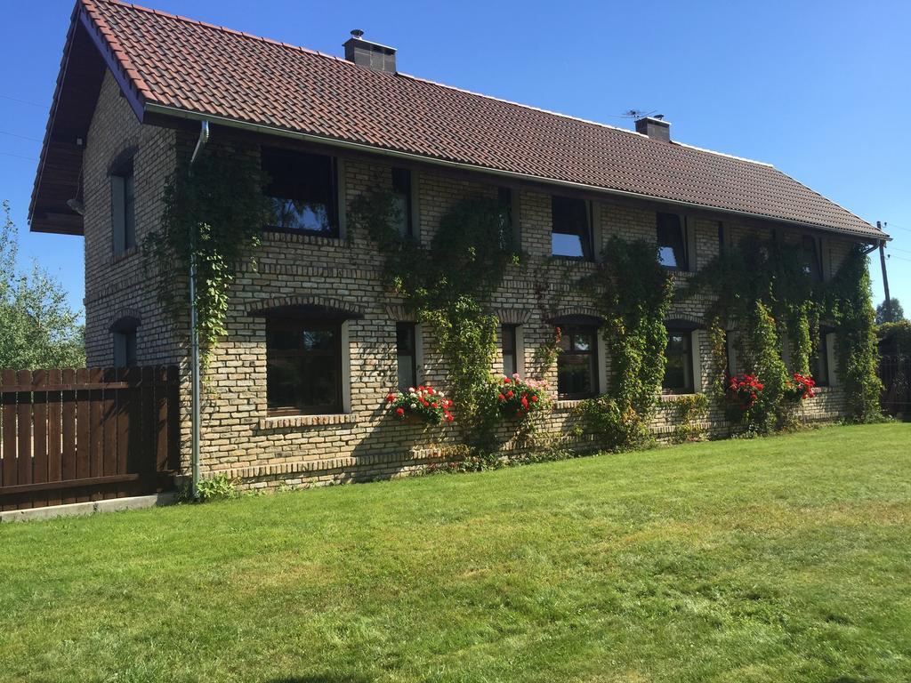 Hotel Cerpas Medemciems Zewnętrze zdjęcie